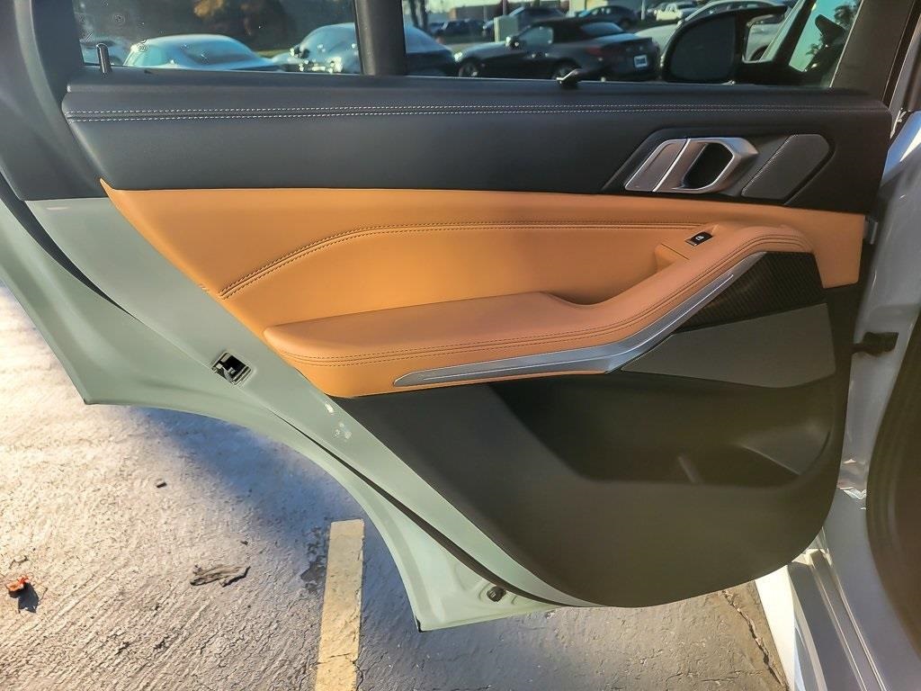 2025 BMW X5 - Image 18