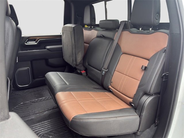 2024 Chevrolet Silverado High Country photo 12
