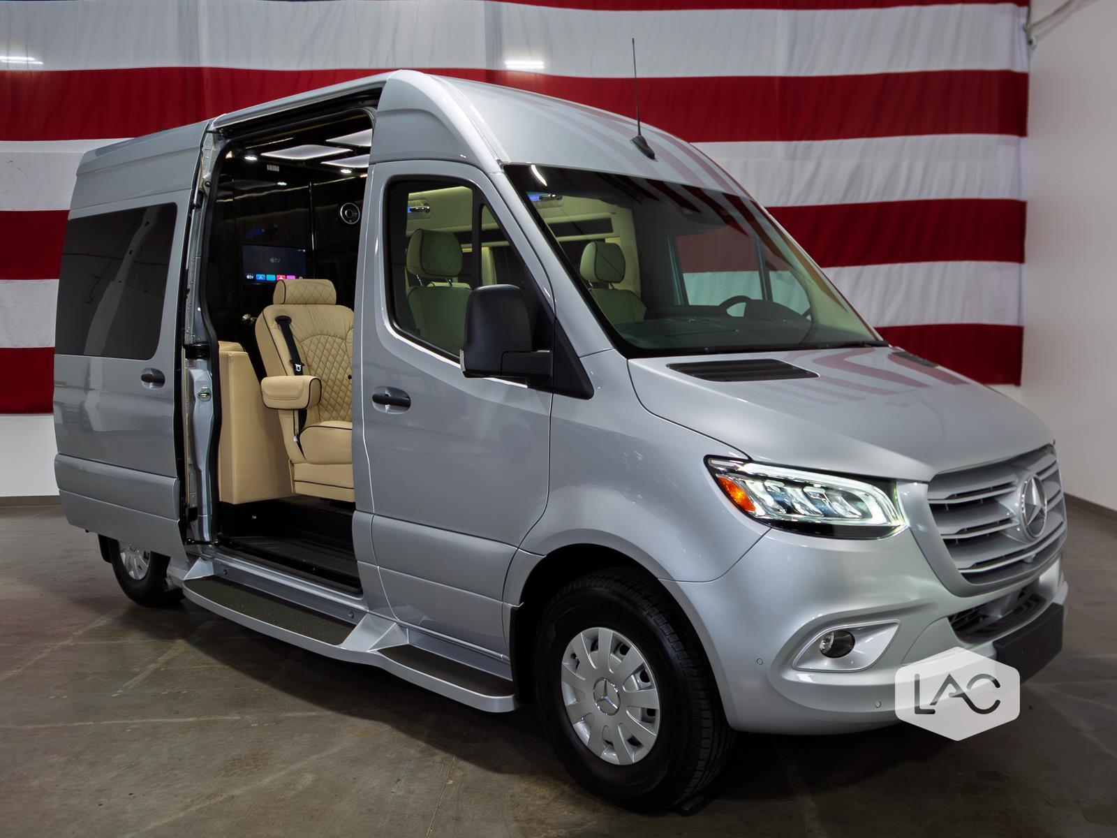 2022 Mercedes Benz Sprinter Cargo Van photo 22