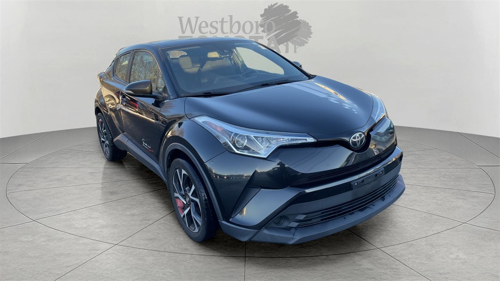 2018 Toyota C-HR XLE's photo