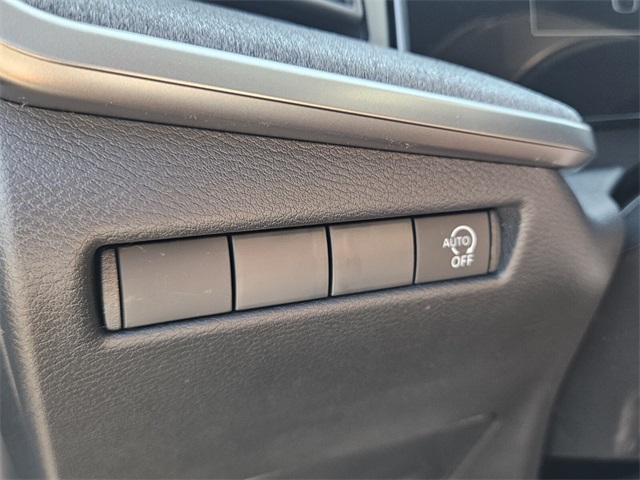 2026 Nissan Kicks SV photo 23
