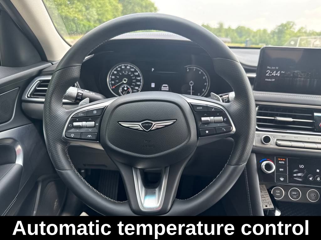 2025 Genesis G70 2.5T photo 20