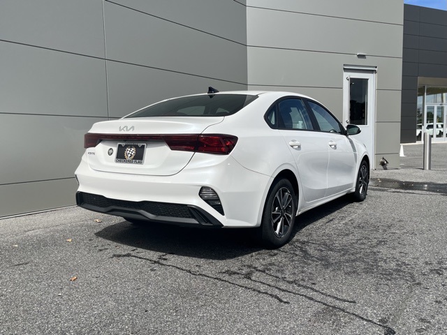 2022 Kia Forte LXS photo 17
