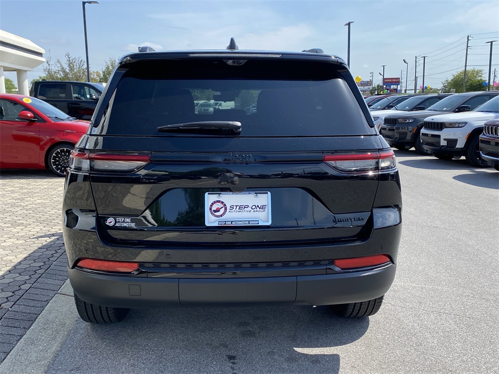 2025 Jeep Grand Cherokee Limited photo 6