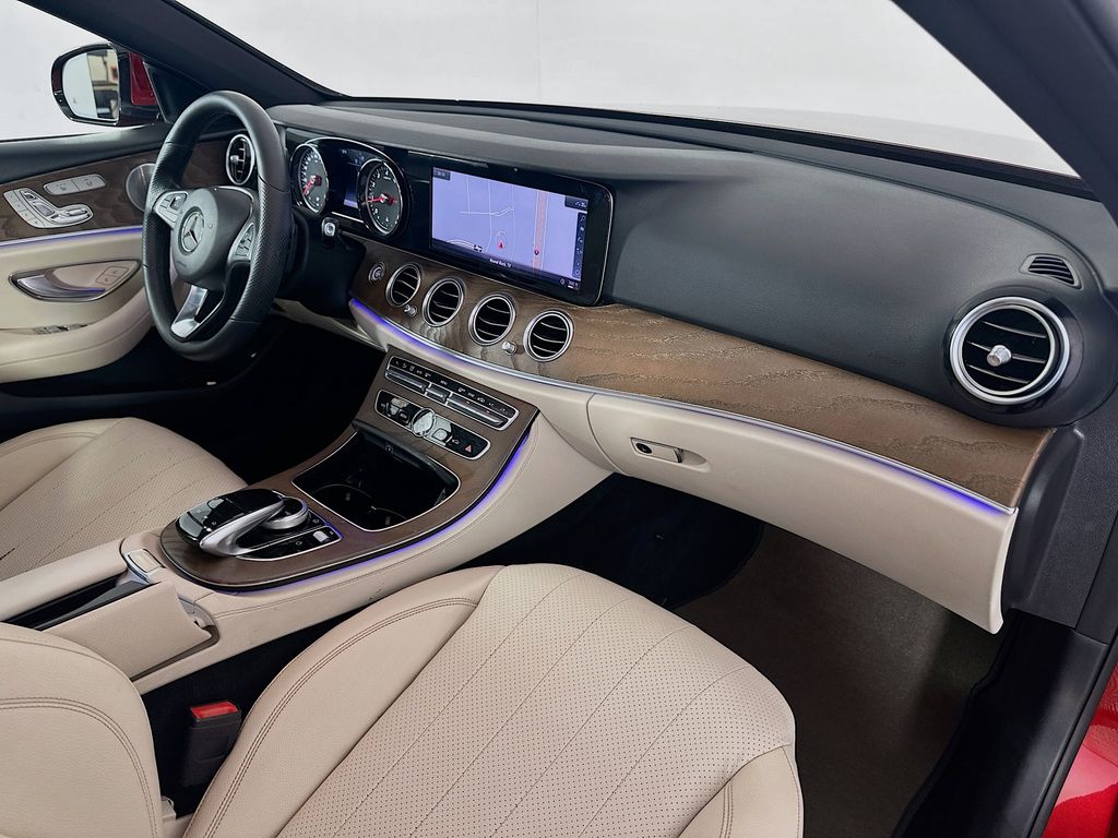 2018 Mercedes Benz E 300 photo 26