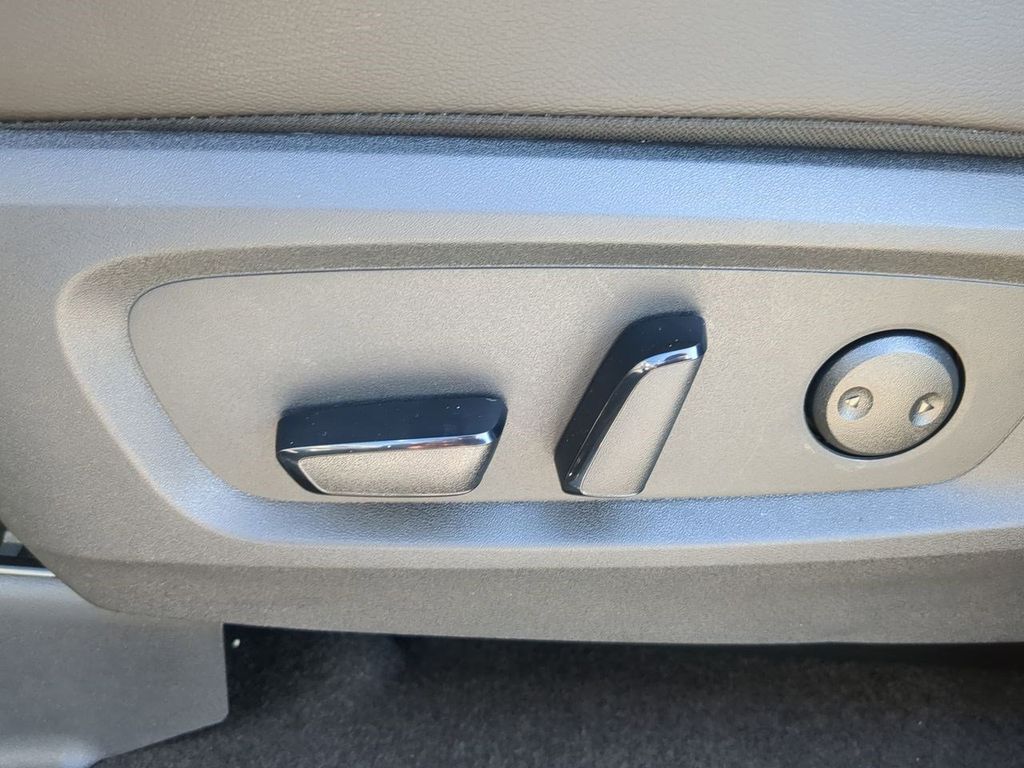 2025 Nissan Pathfinder Rock Creek photo 18