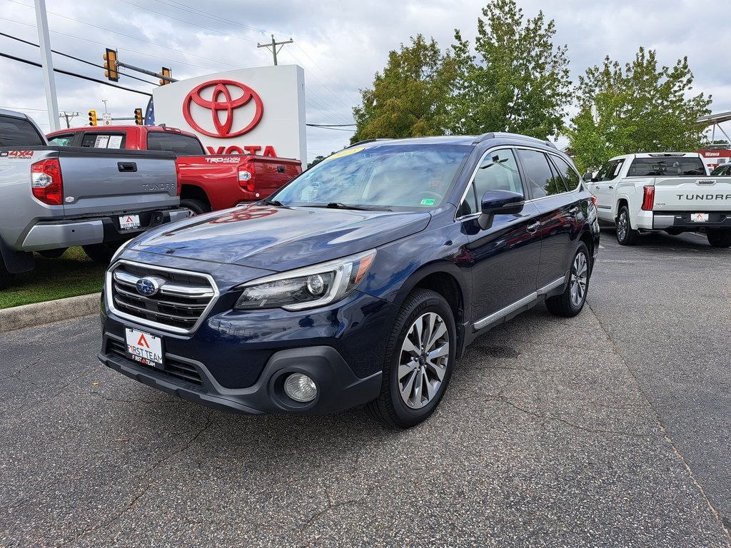 2018 Subaru Outback 2.5i photo 2