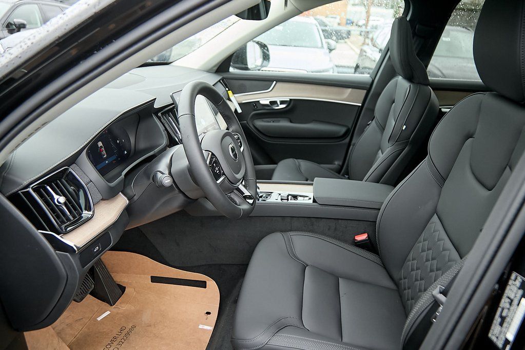 2025 VOLVO XC90 - Image 16