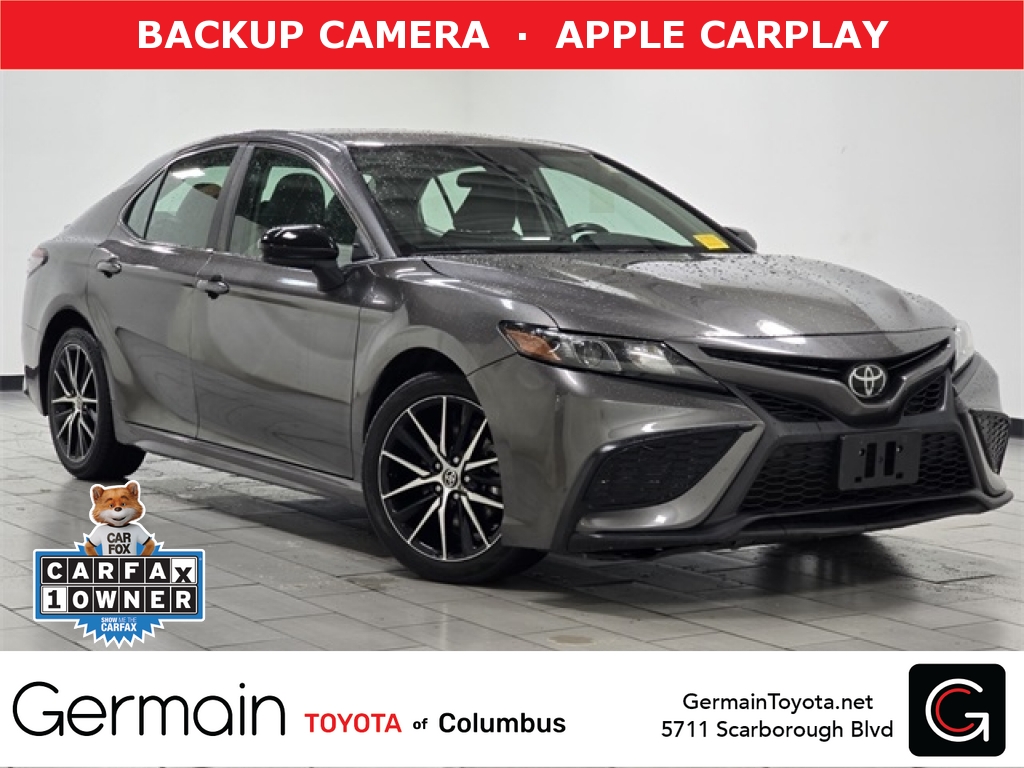 2023 Toyota Camry SE's photo