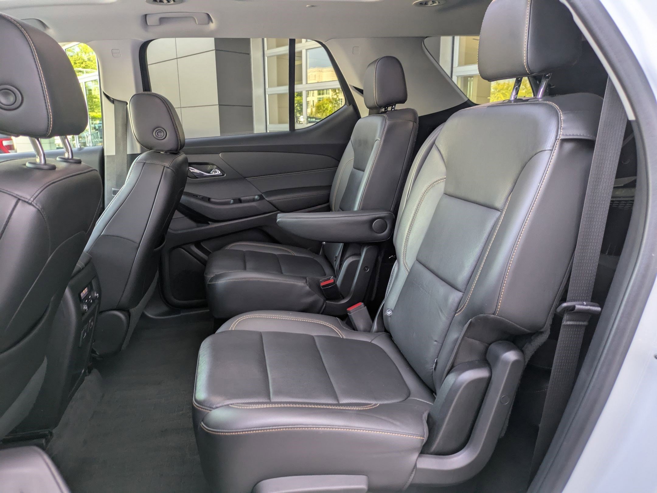 2020 Chevrolet Traverse Premier photo 29