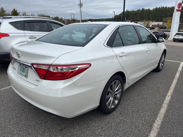 2017 Toyota Camry XLE photo 4