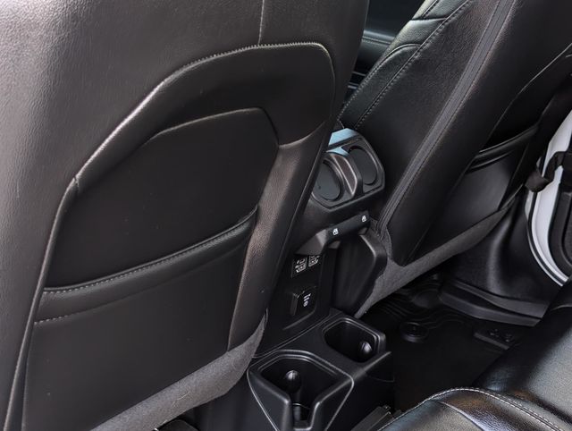 2021 Jeep Gladiator Overland photo 24