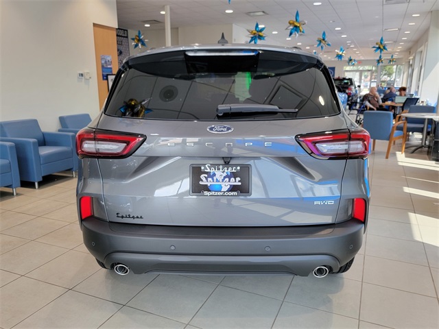 2025 Ford Escape ST-Line photo 4