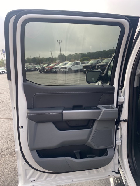 2025 Ford F-150 XLT photo 36
