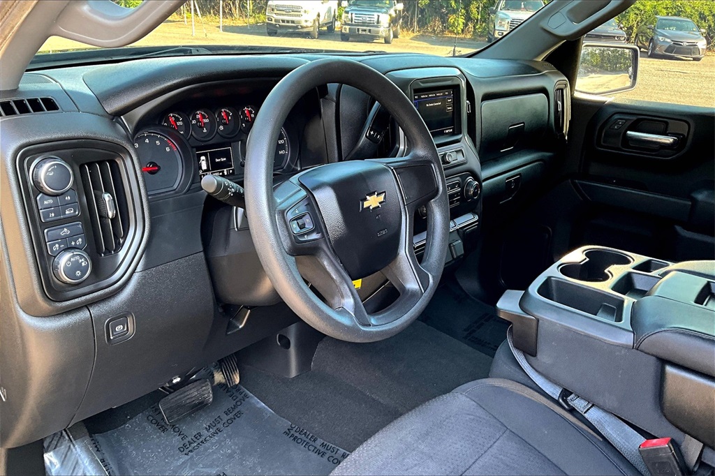 2020 Chevrolet Silverado 1500 Custom photo 16