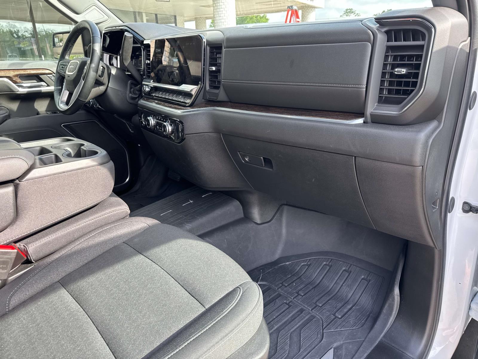 2024 Gmc Sierra 1500 Elevation photo 9