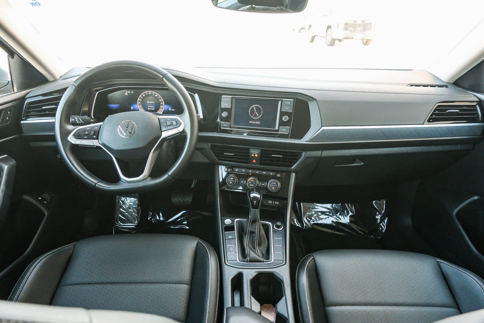 2024 Volkswagen Jetta SE photo 12