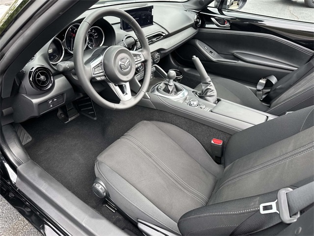 2025 Mazda MX-5 Miata Miata photo 2