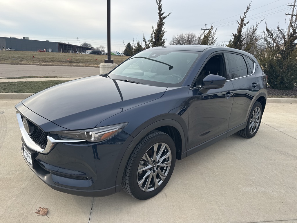 2021 Mazda CX-5 Signature's photo