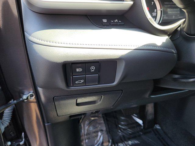 2024 Toyota Highlander XLE photo 11
