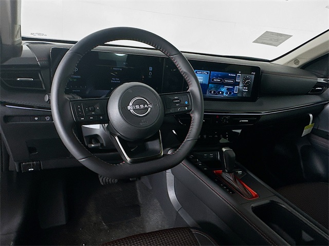 2025 Nissan Kicks SR photo 10