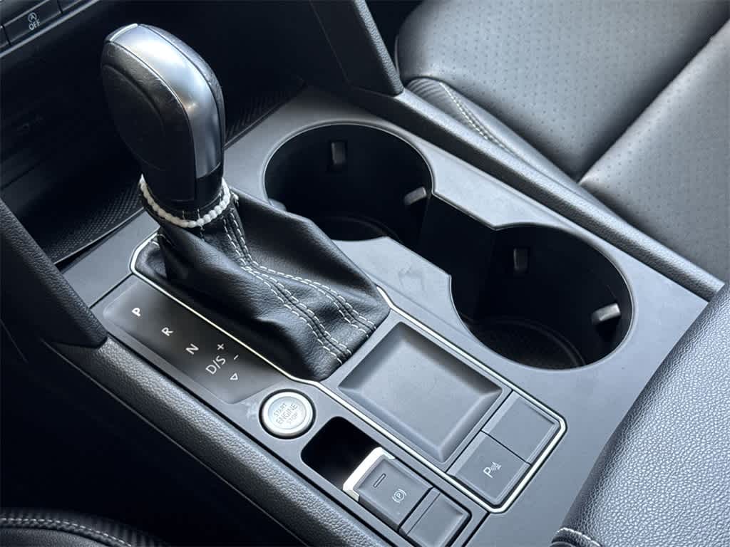 2021 Volkswagen Atlas Cross Sport V6 SE Technology photo 17