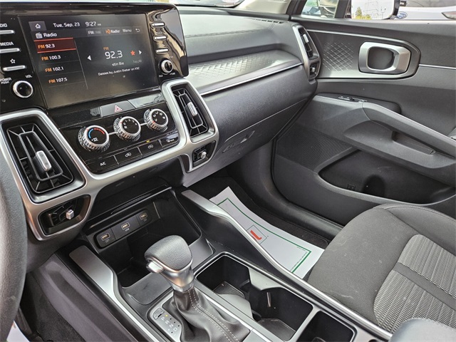 2022 Kia Sorento LX photo 20