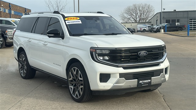 2025 Ford Expedition Platinum's photo