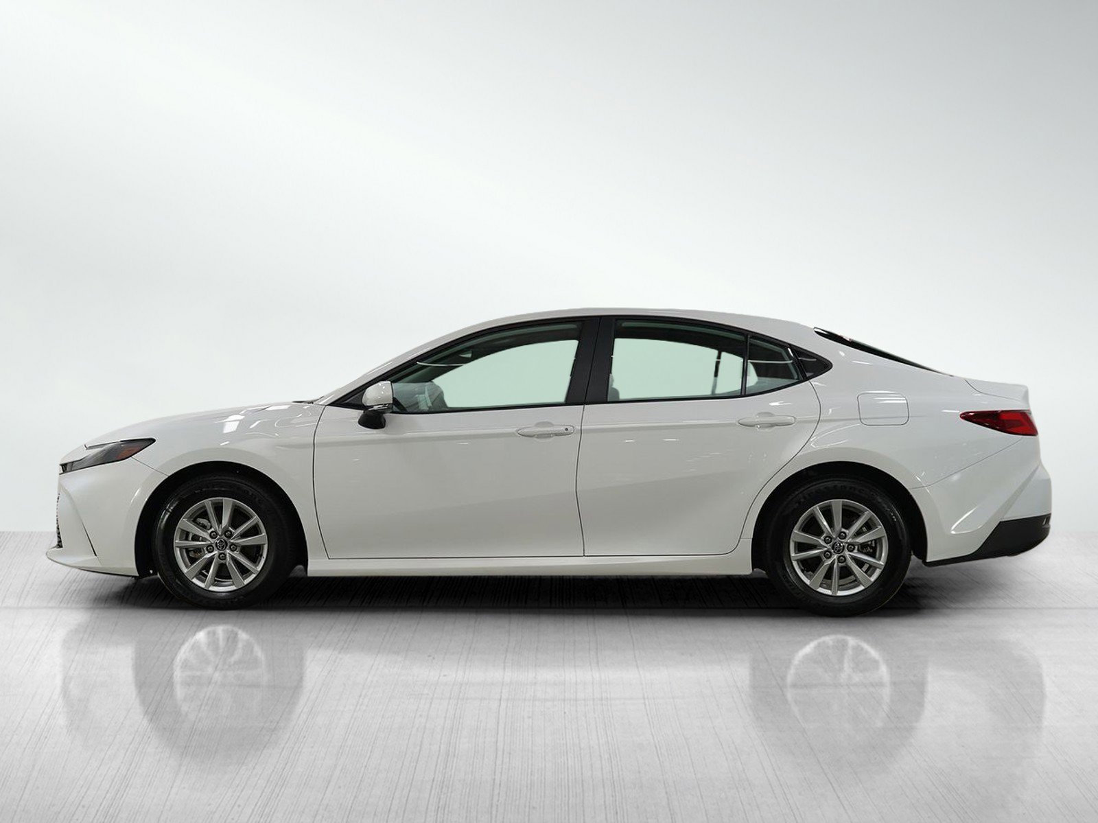 Used 2025 Toyota Camry LE with VIN 4T1DAACK8SU539653 for sale in Burnsville, Minnesota