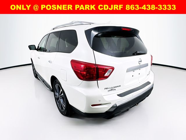 2019 Nissan Pathfinder Platinum photo 2