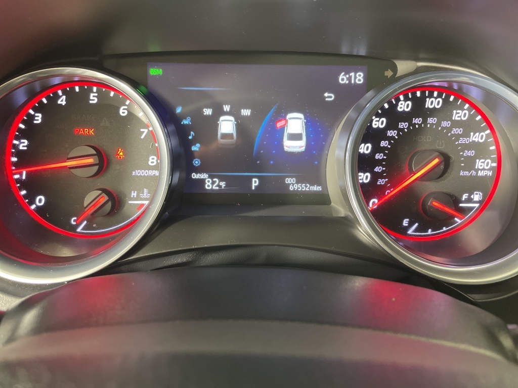 2019 Toyota Camry XSE V6 photo 23