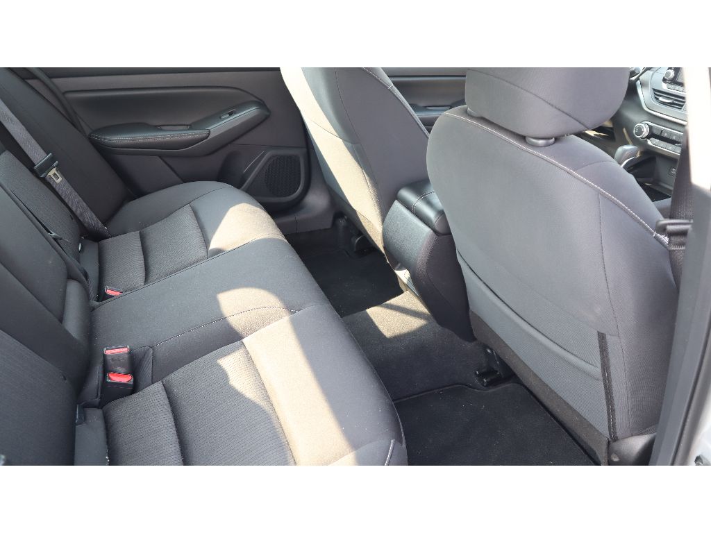 2024 Nissan Altima 2.5 SV photo 20