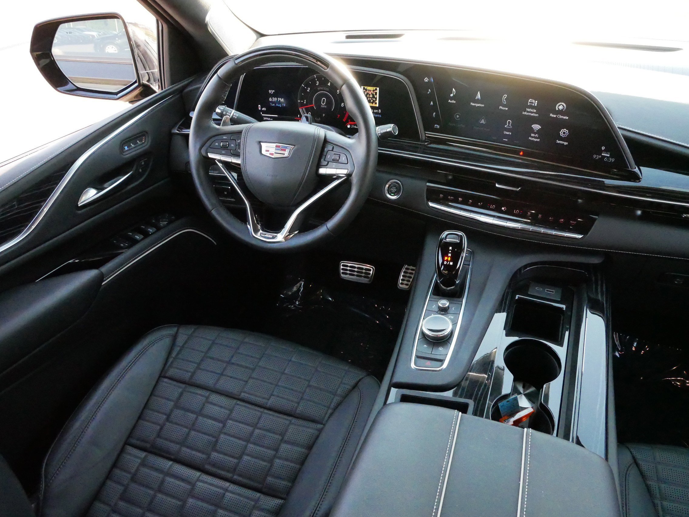 2023 Cadillac Escalade ESV V-Series photo 6
