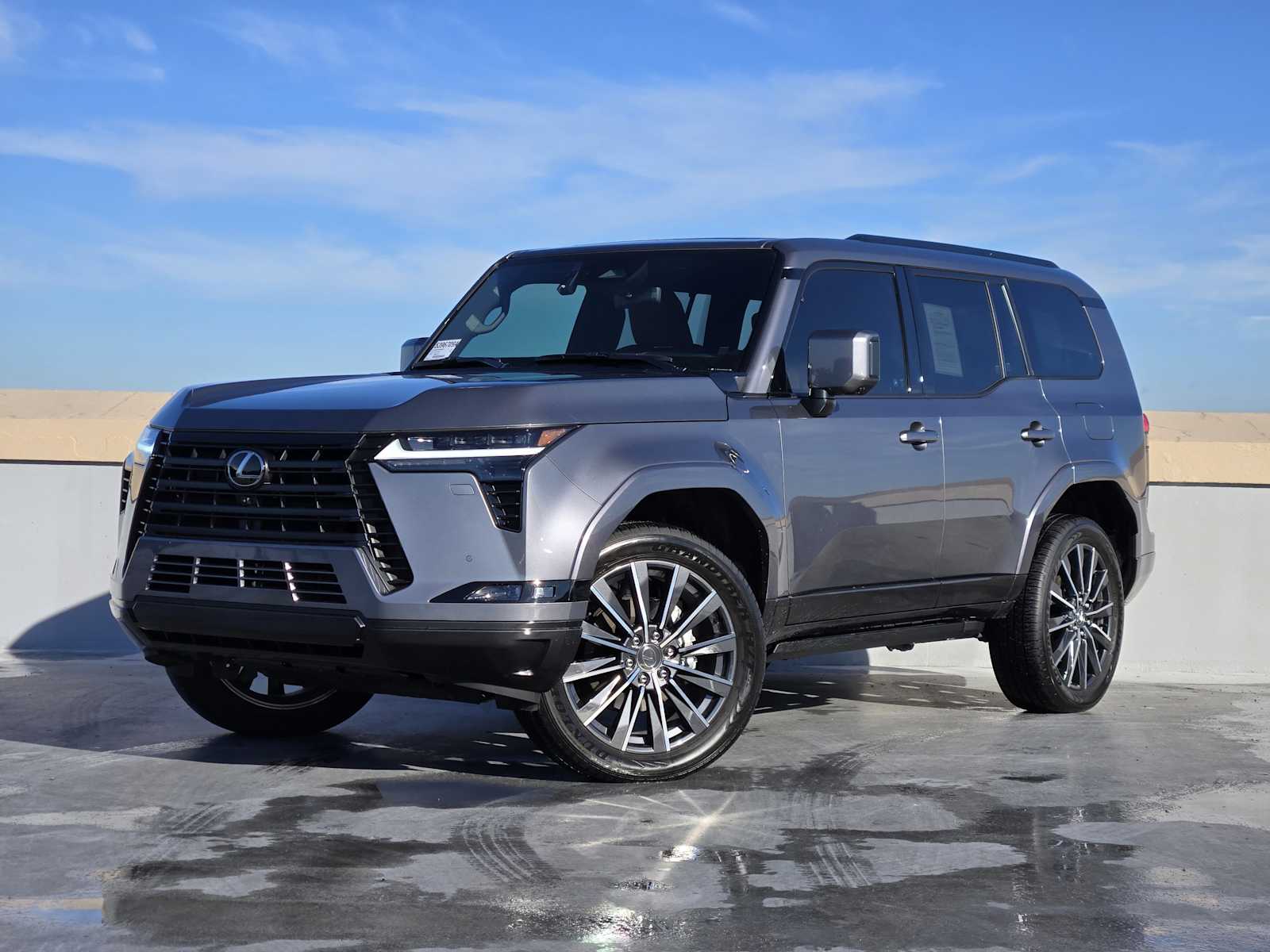 2025 Lexus GX Luxury's photo
