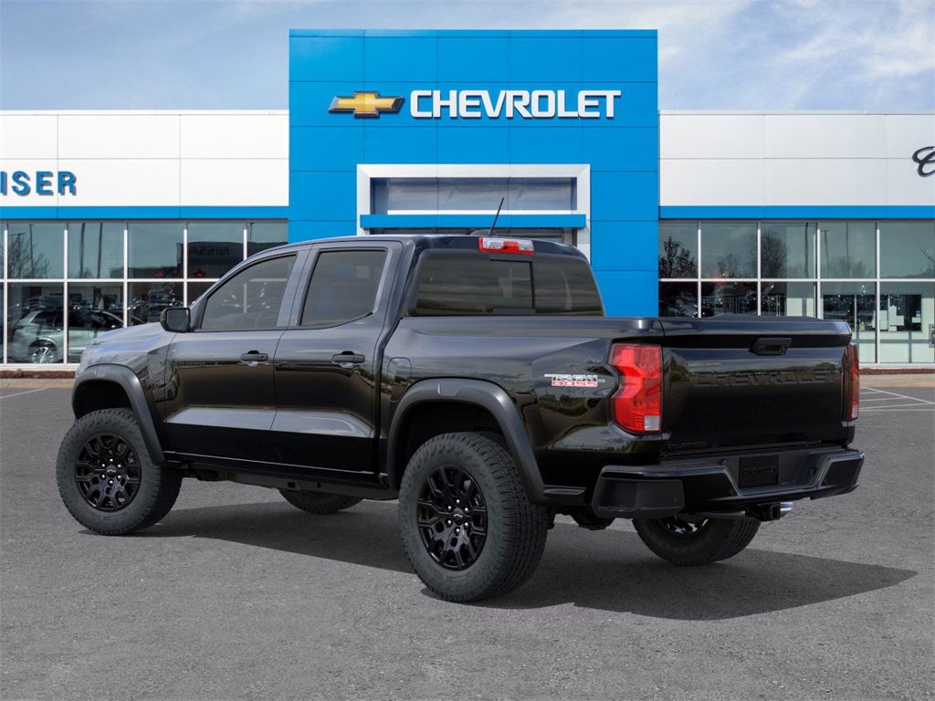 2026 Chevrolet Colorado Trail Boss photo 2