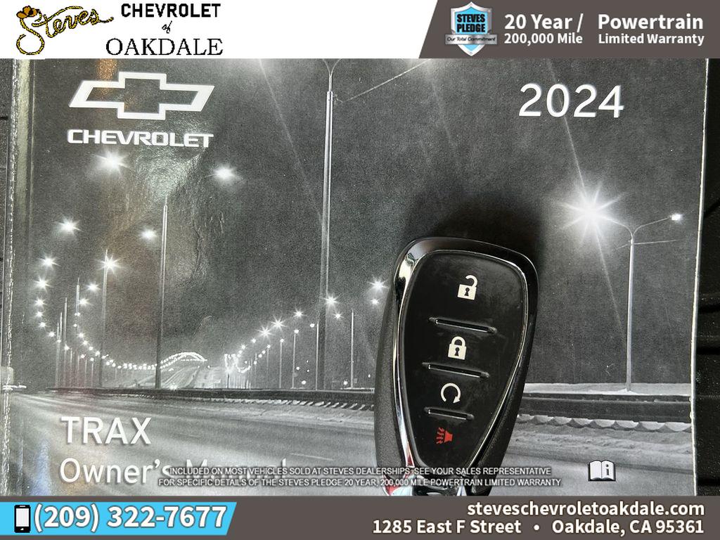 2024 Chevrolet Trax LT photo 32