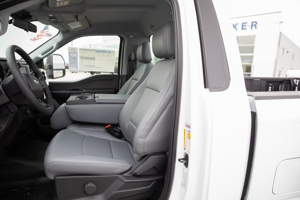 2025 Ford F-250 XL photo 16