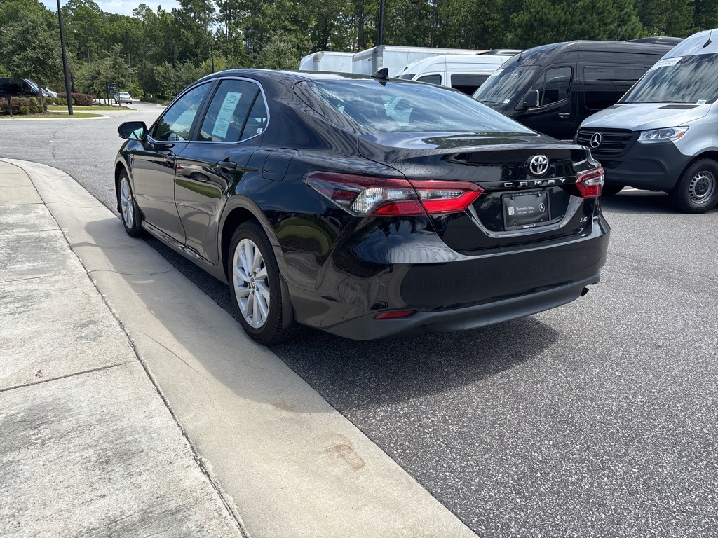 2023 Toyota Camry LE photo 3