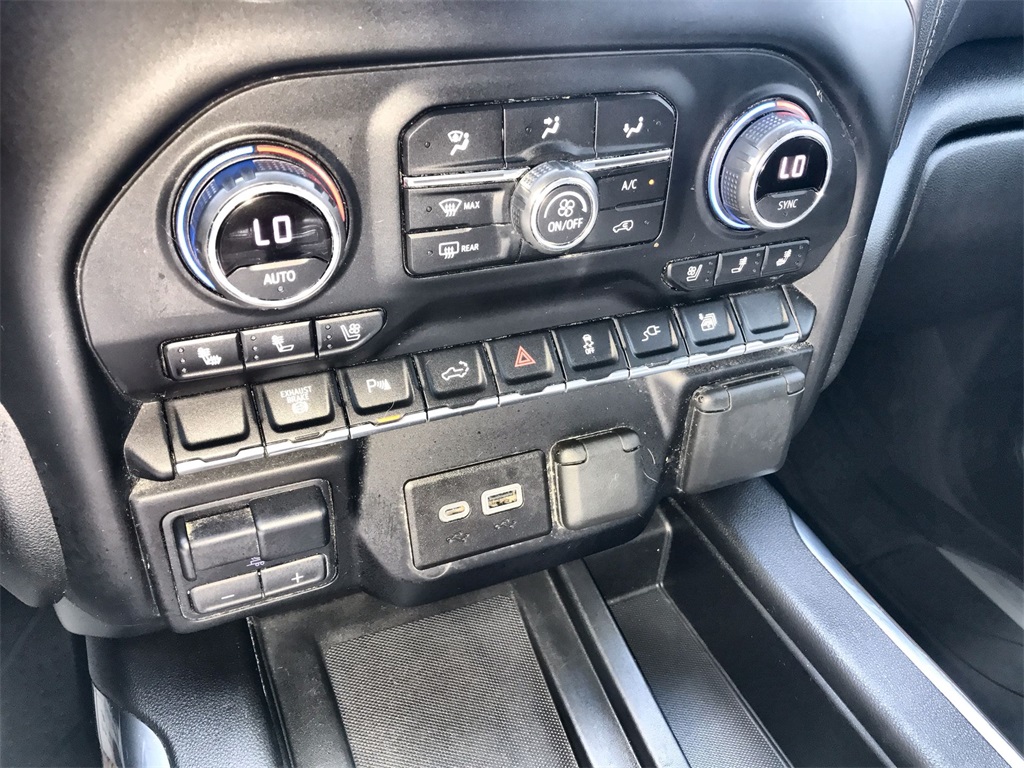 2021 Chevrolet Silverado 3500HD High Country photo 19