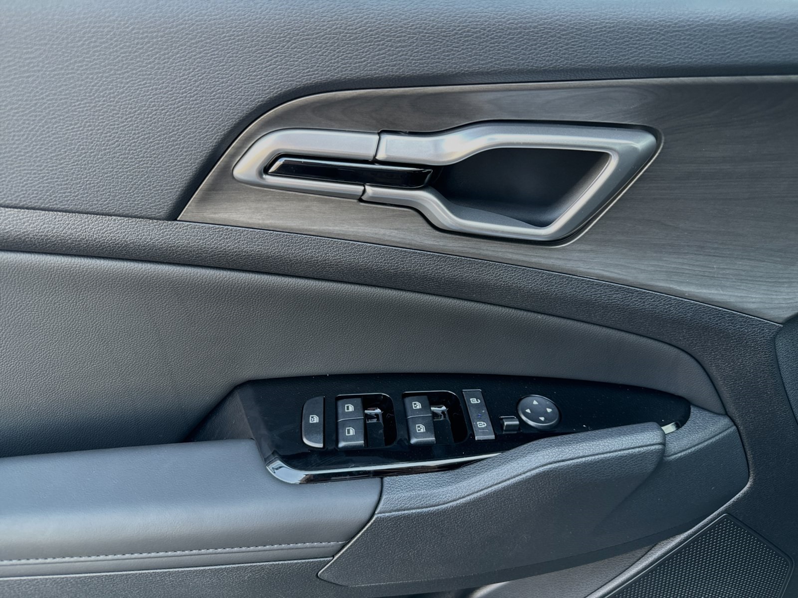 2025 Kia Sportage X-Line photo 9