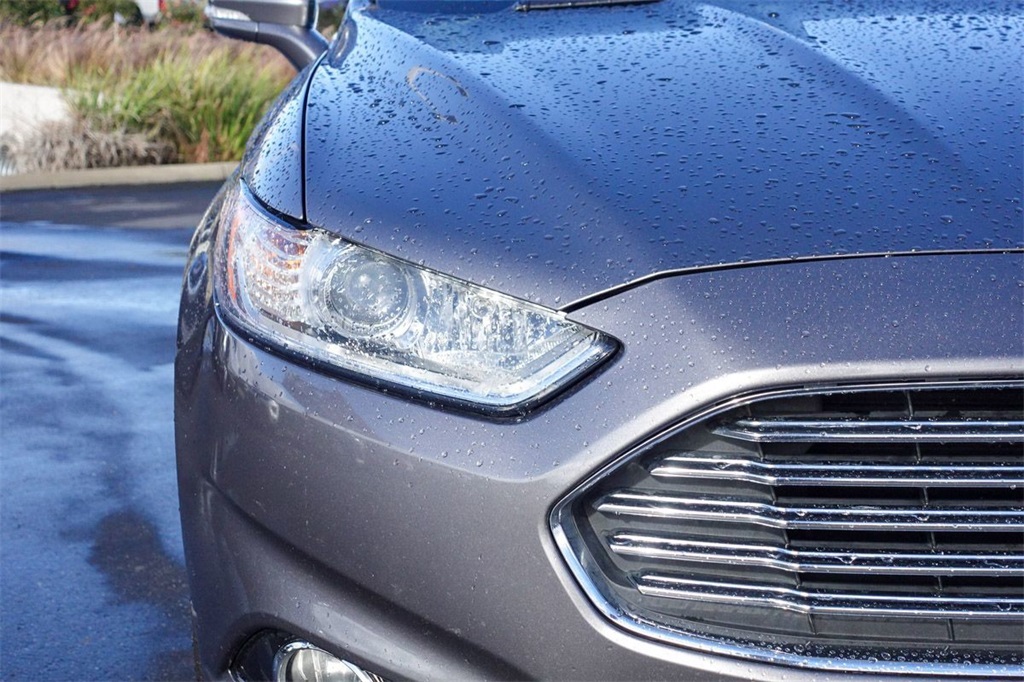 2014 Ford Fusion Titanium photo 3