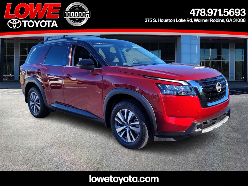 2025 Nissan Pathfinder SL's photo