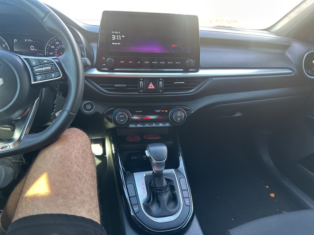 2023 Kia Forte GT-Line photo 12