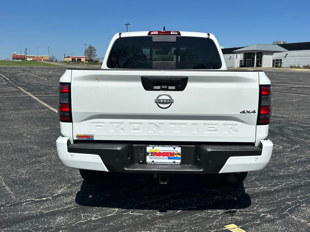 2025 Nissan Frontier SV photo 4