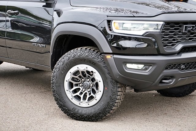 New 2026 Diamond Black Crystal Pearl-Coat Exterior Paint RAM RHO image 4