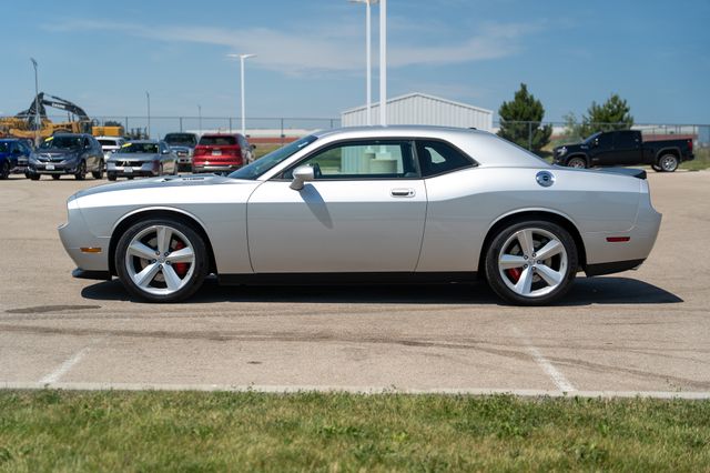 2008 Dodge Challenger SRT8 photo 4