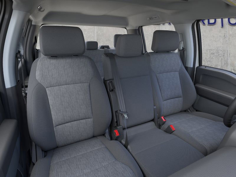 2025 Ford F-250 photo 2