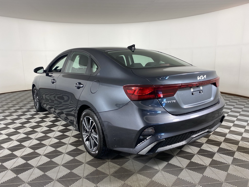 2023 Kia Forte LXS photo 5