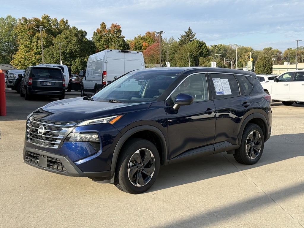 2024 Nissan Rogue SV photo 2