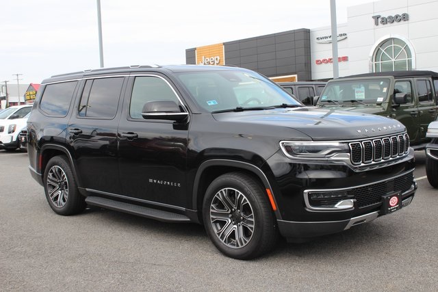 2022 Jeep Wagoneer Series III's photo